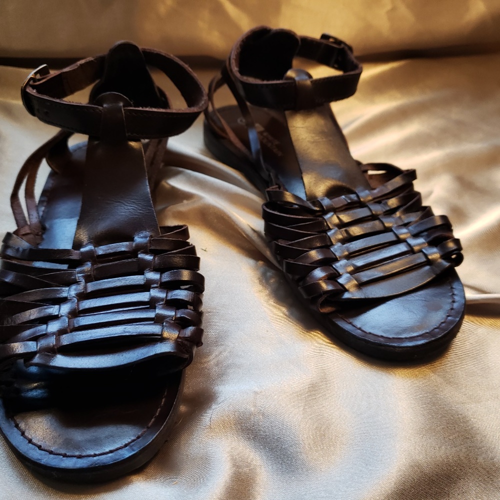 sandal